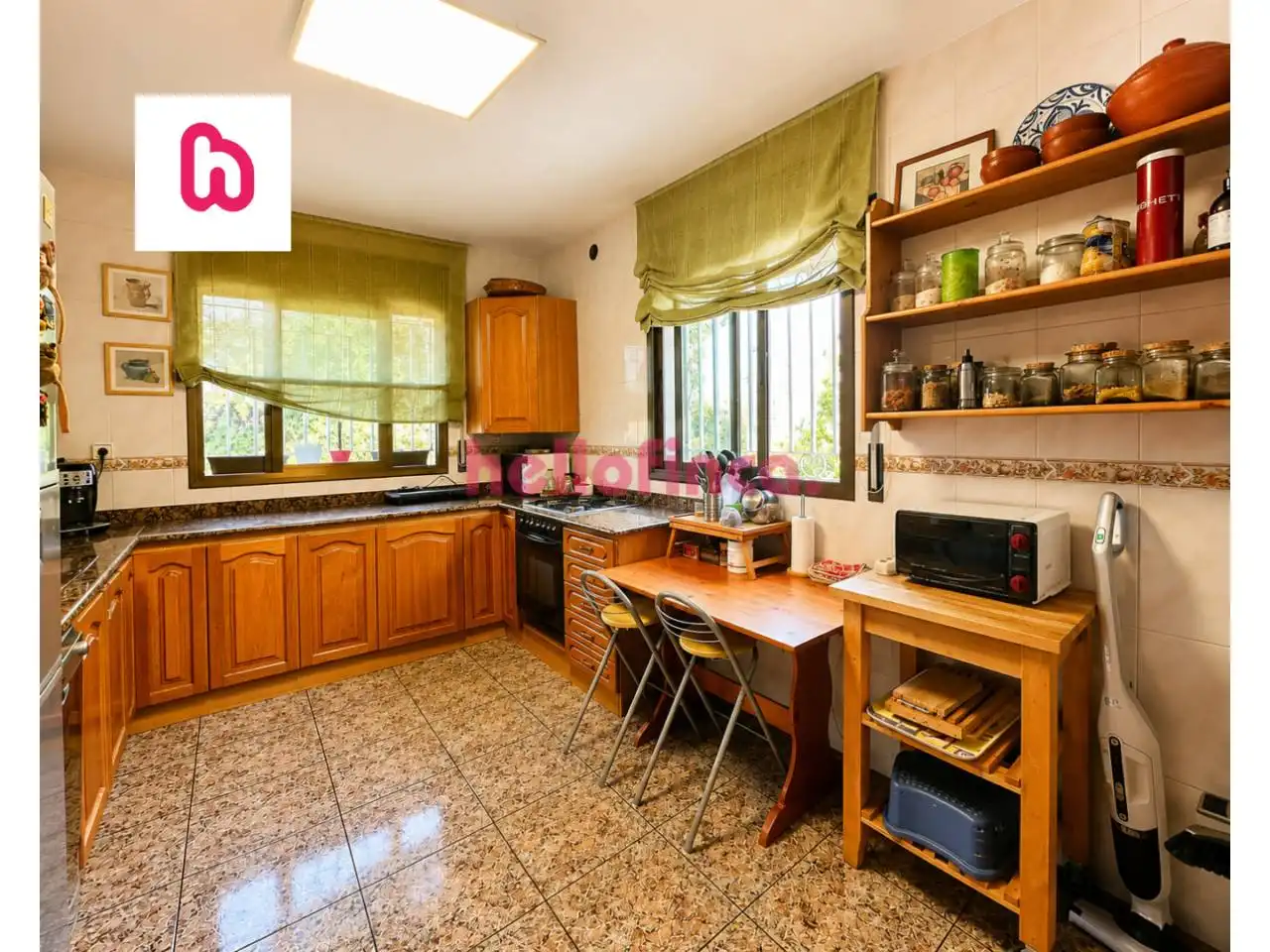 Detached house with pool for sale in Calle Vallès, imagen 8