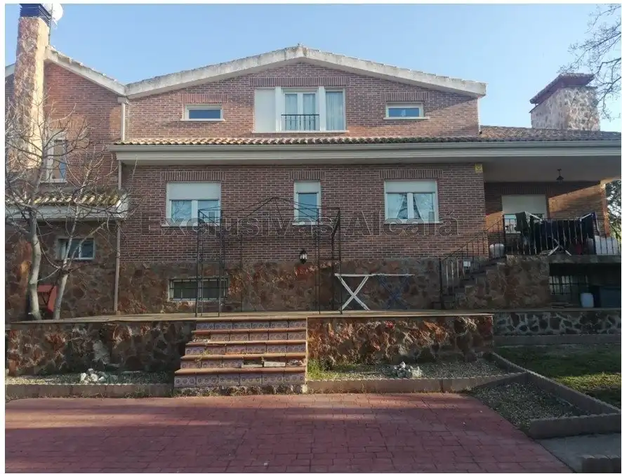 Vista exterior de Casa o chalet en venta en Villalbilla con Aire acondicionado, Calefacción y Jardín privado