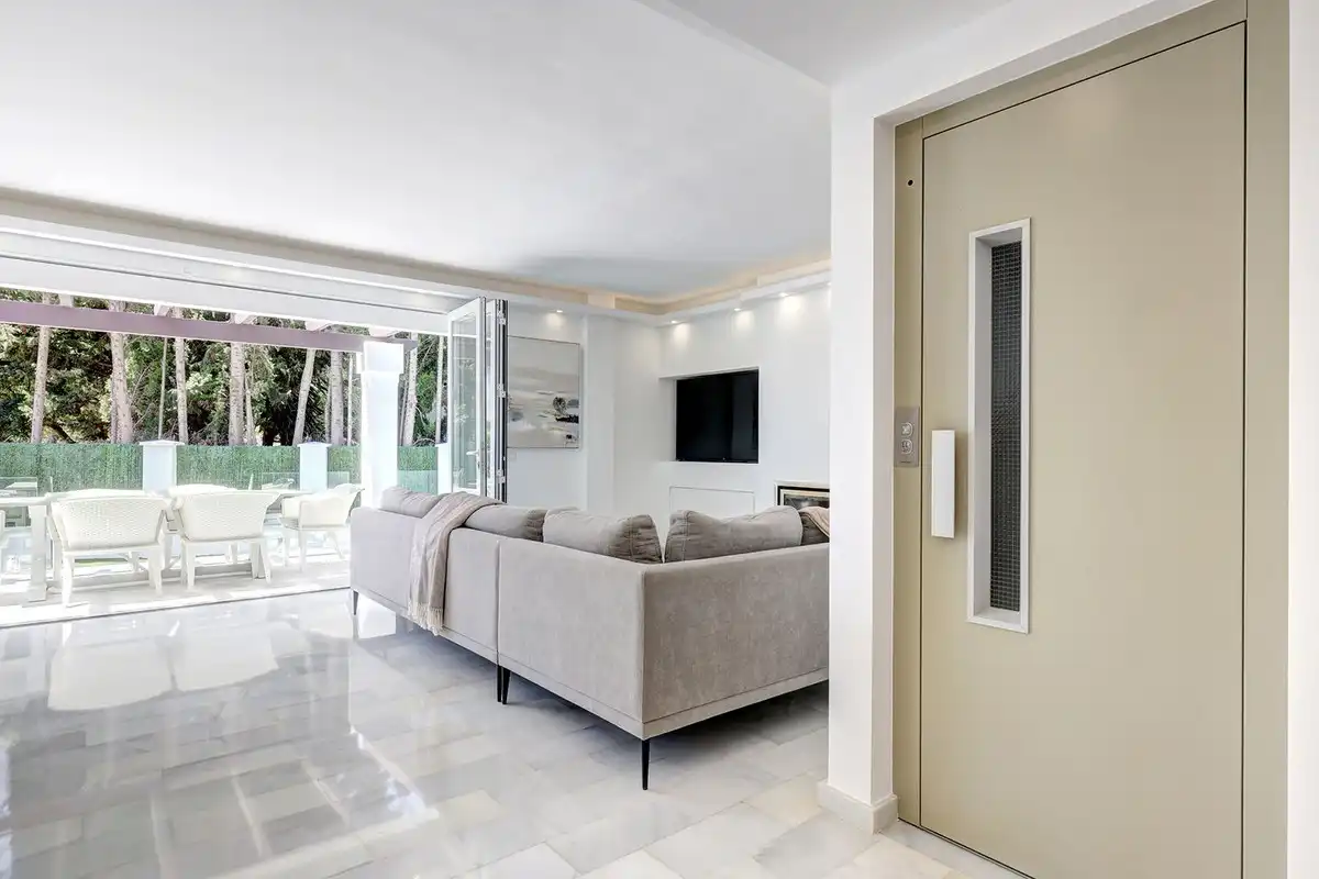 Reihenhaus mit Pool zum Verkauf in Estepona,Centro,Avenida Juan Carlos I, imagen 19