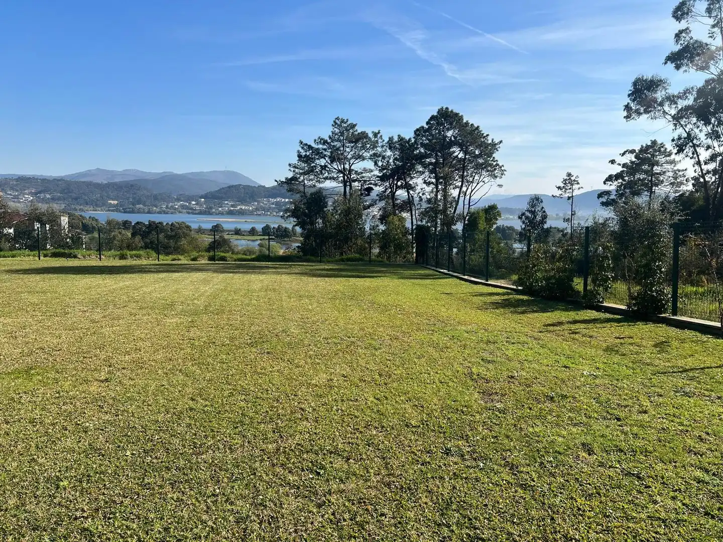 Casa o chalet en venta en O Rosal   con Calefacción, Jardín privado y Terraza