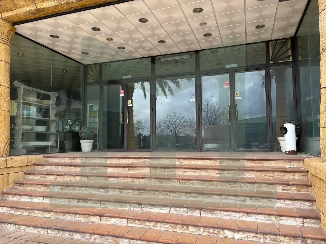 Fabrikhallen zur Miete in Griñón