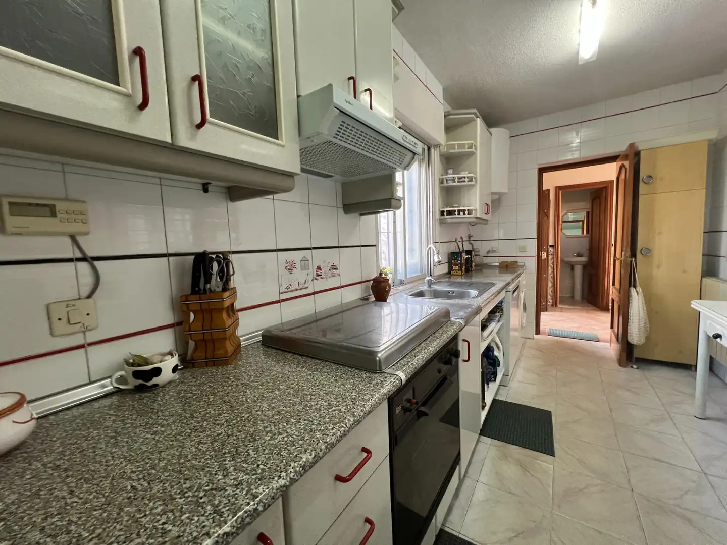 Kitchen of Houses for sale in El Viso de San Juan  with Air Conditioner, Heating and Private garden