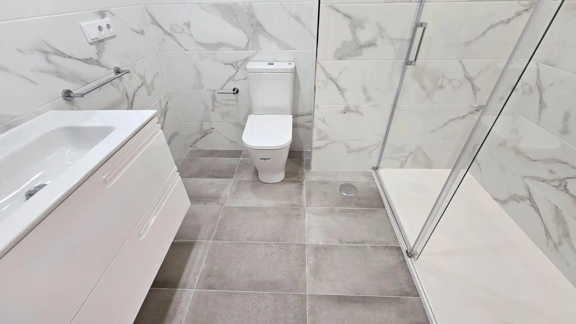 Baño de Piso en venta en Cambre 
