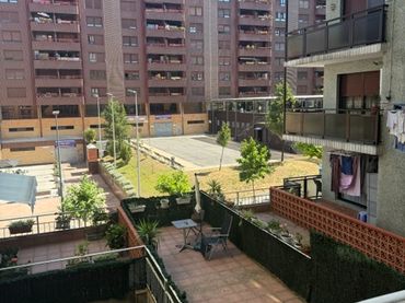 Appartamento con balcone in vendita a Calle Jenaro Oraá Kalea