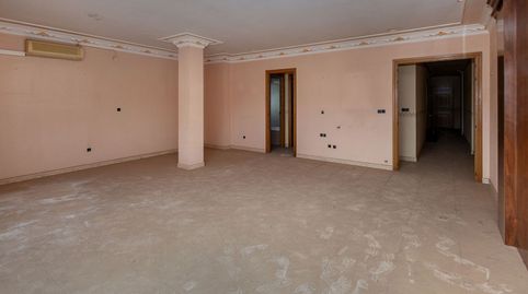 Foto 3 de Piso en venta en Av Reyes Católicos, Villarrobledo, Albacete