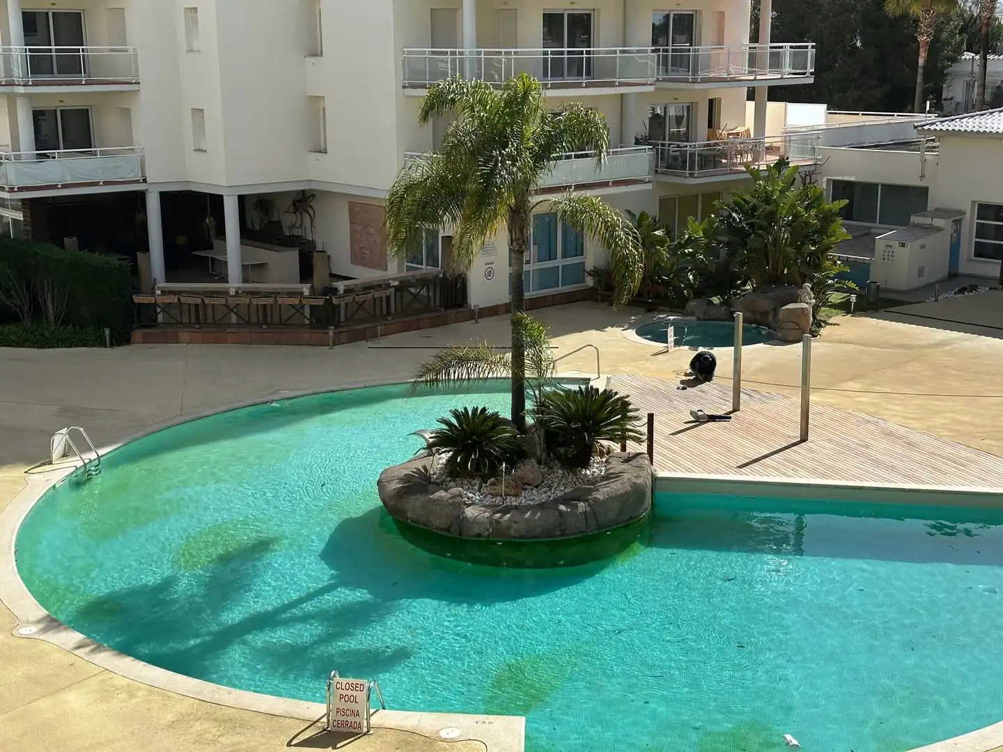 Piscina de Apartamento en venta en Roses con Terraza, Amueblado y Horno
