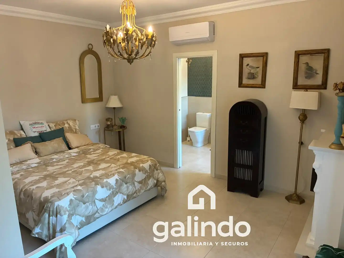 Bedroom of Houses for sale in Marchena  with Swimming Pool and Community pool