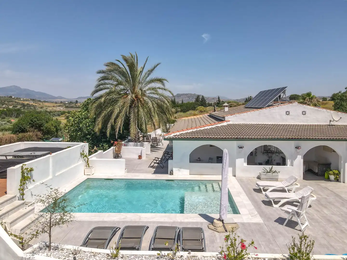 Casa con piscina en venta en Calle Navarra