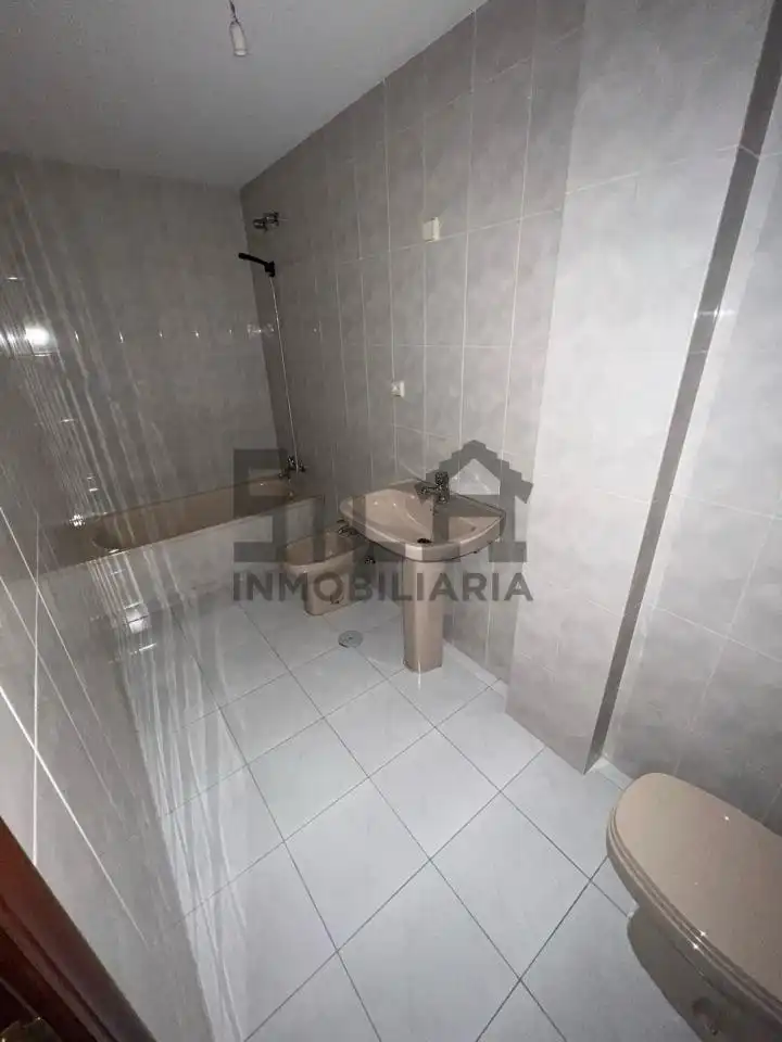 Piso con ascensor en venta en RÚA PONTEVEDRA, imagen 16
