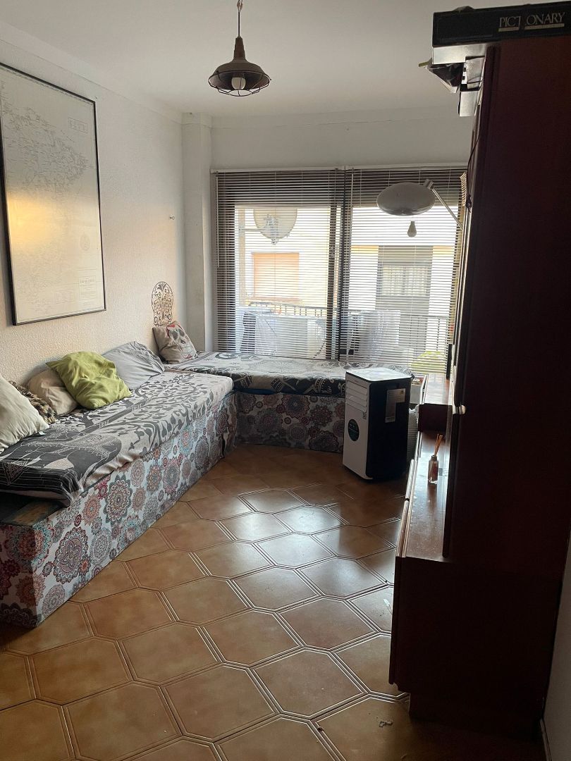 Bedroom of Flat for sale in  Barcelona Capital  with Air Conditioner, Oven and Balcony