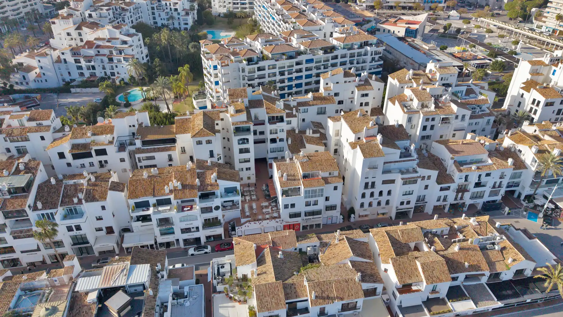 Außenansicht von Maisonette zum Verkauf in Marbella mit Klimaanlage und Heizung
