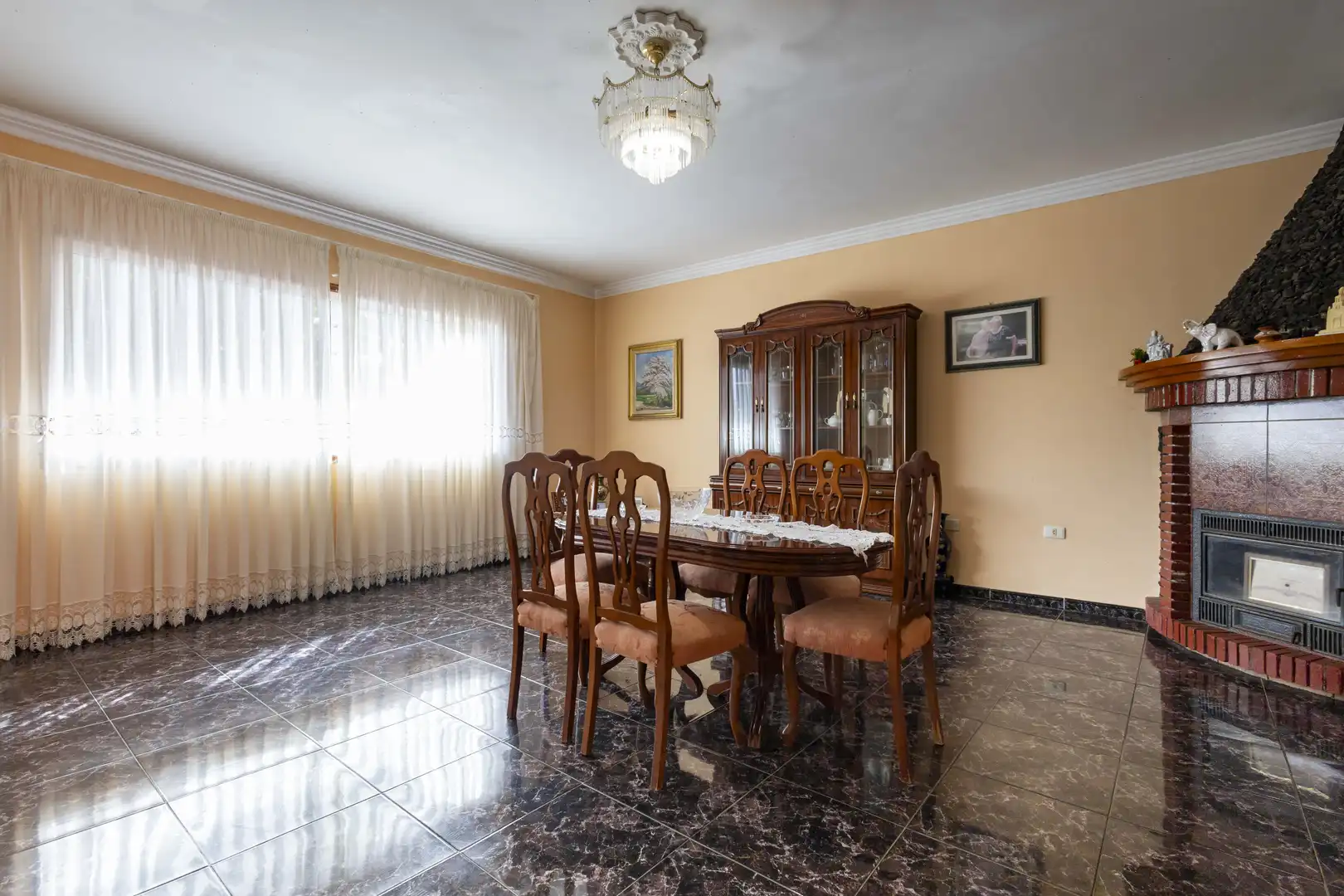 Esszimmer von Einfamilien-Reihenhaus zum Verkauf in Los Realejos mit Privatgarten, Terrasse und Abstellraum