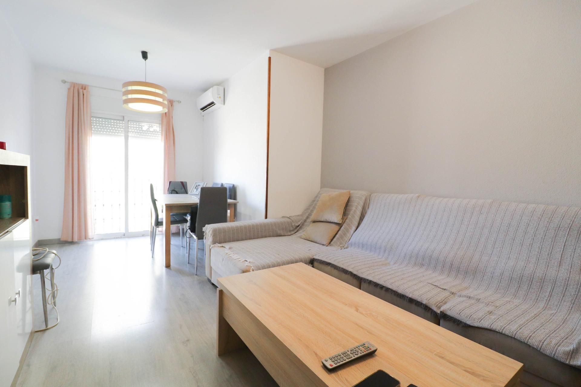 Sala d'estar de Pis en venda en Huércal de Almería amb Aire condicionat, Balcó i Piscina comunitària