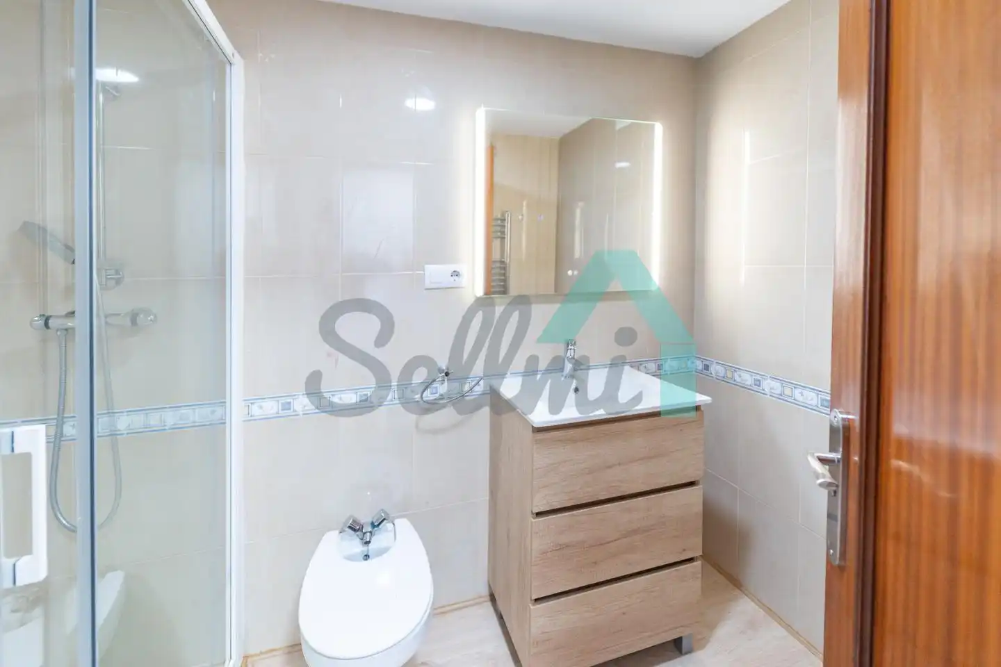 Bathroom of Ground floor for sale in Laviana  with Heating, Terrace and Storage room