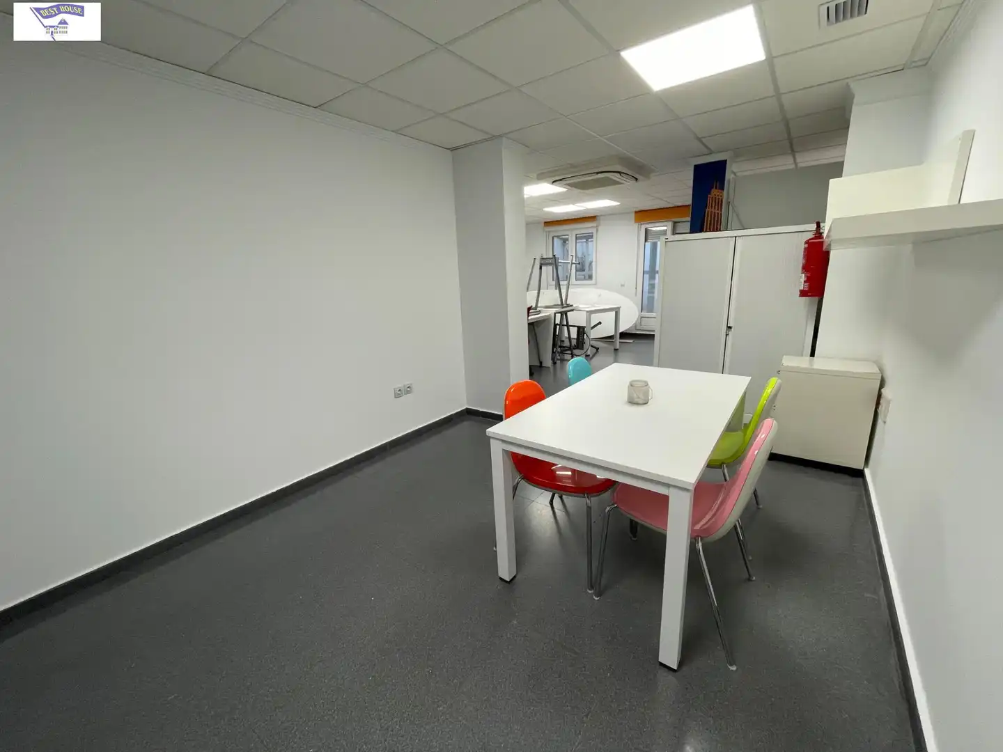 Büro zur Miete in Albacete mit Heizung