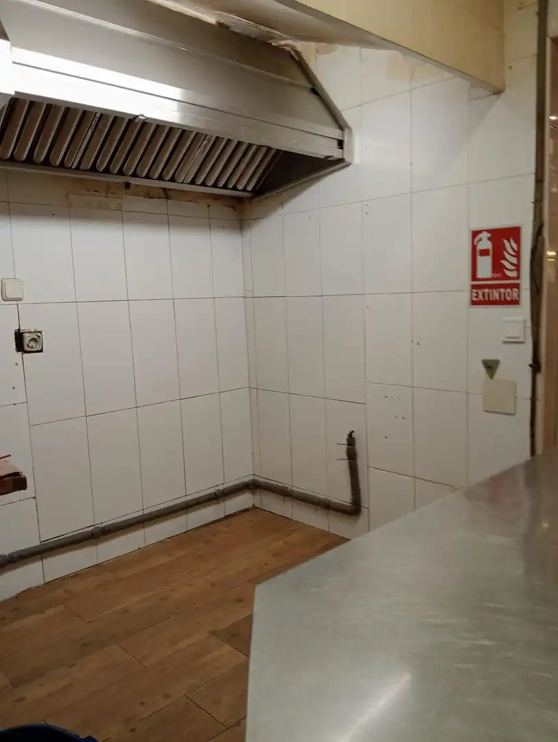 Küche von Geschaftsraum zum Verkauf in Madrid mit Möbliert