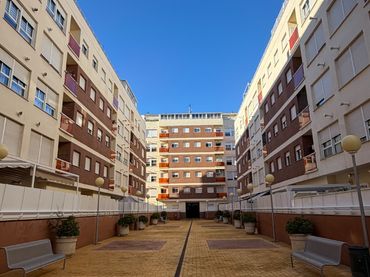 Pis amb balcó en venda a Calle Cervera del Maestrat 23