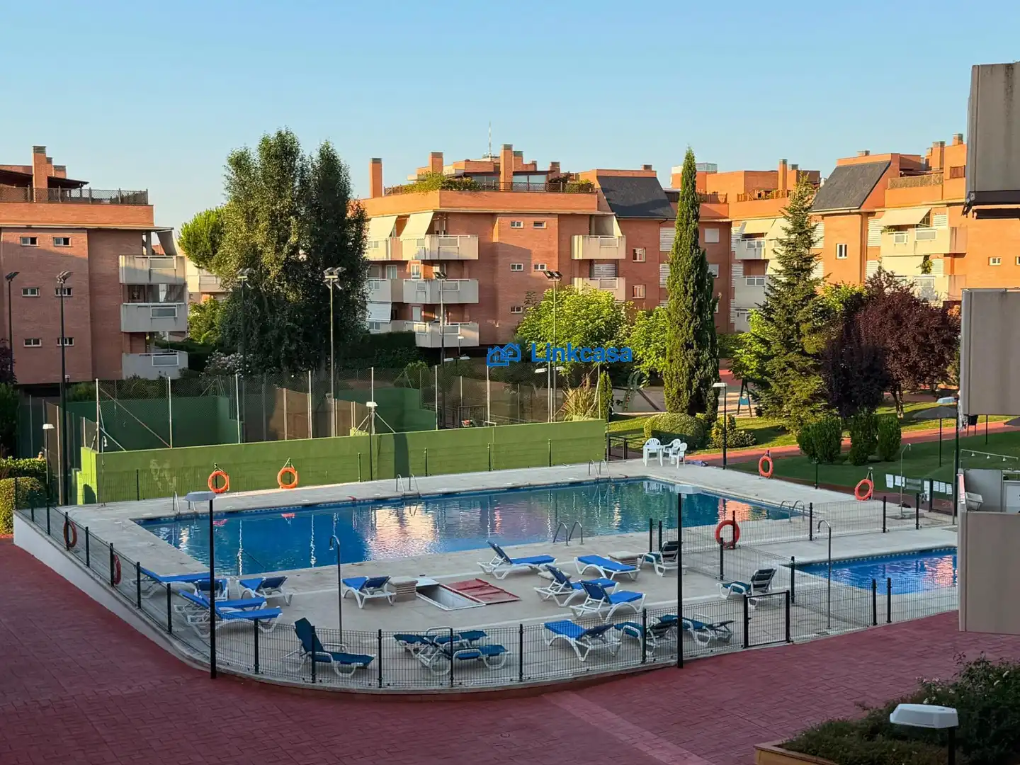 Piscina de Pis en venda en Pozuelo de Alarcón amb Aire condicionat, Calefacció i Jardí privat