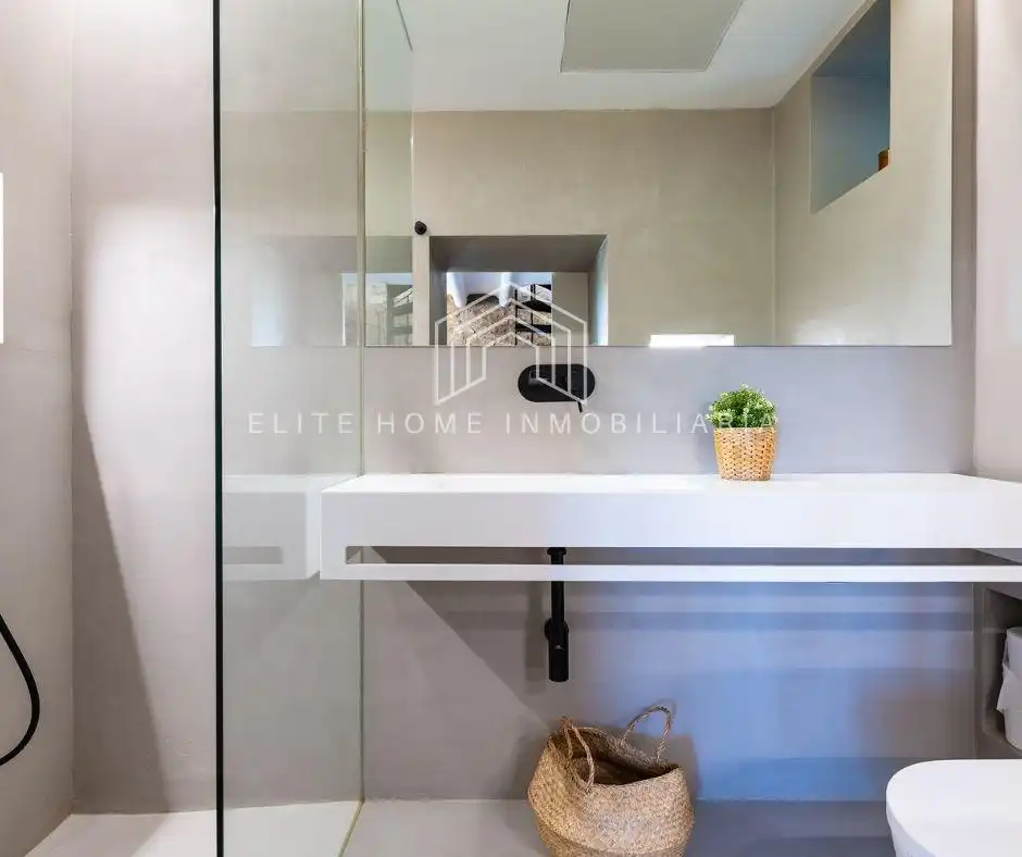 Bathroom of Houses for sale in Useras /  Les Useres  with Air Conditioner, Private garden and Terrace