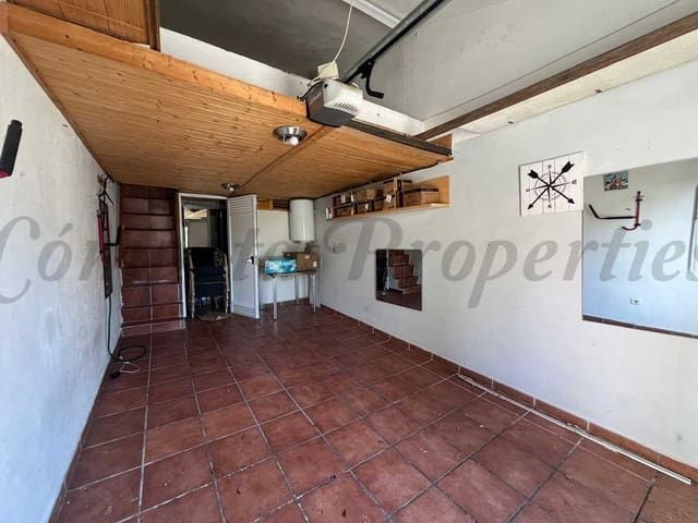Garage for sale in Nueva Nerja