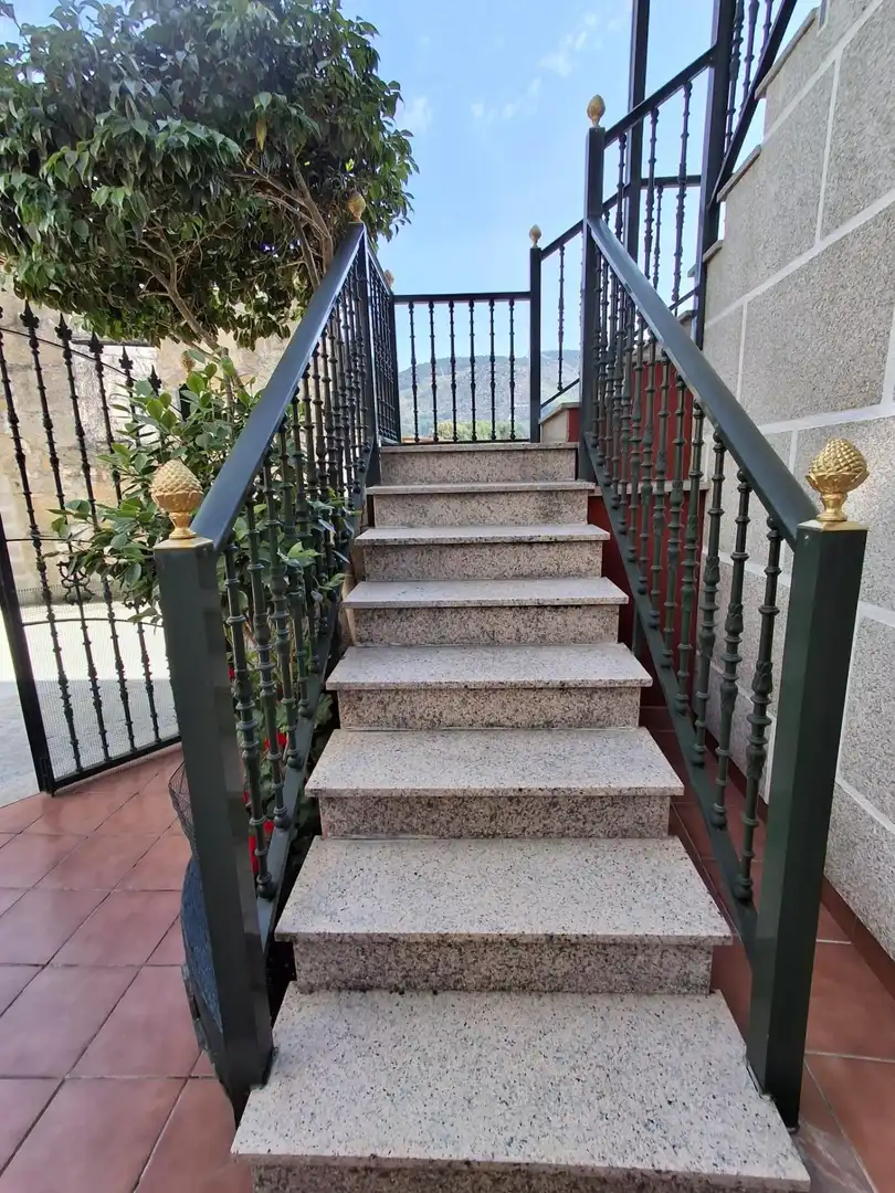 Casa o chalet en venta en Cenlle con Calefacción, Jardín privado y Terraza