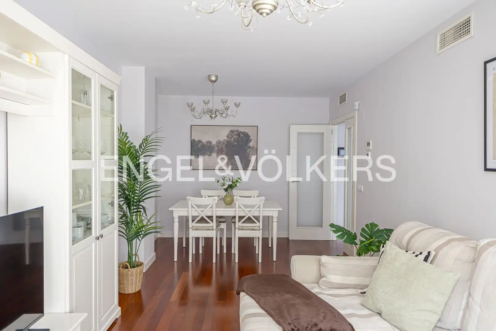 Flat for rent in Adelfas