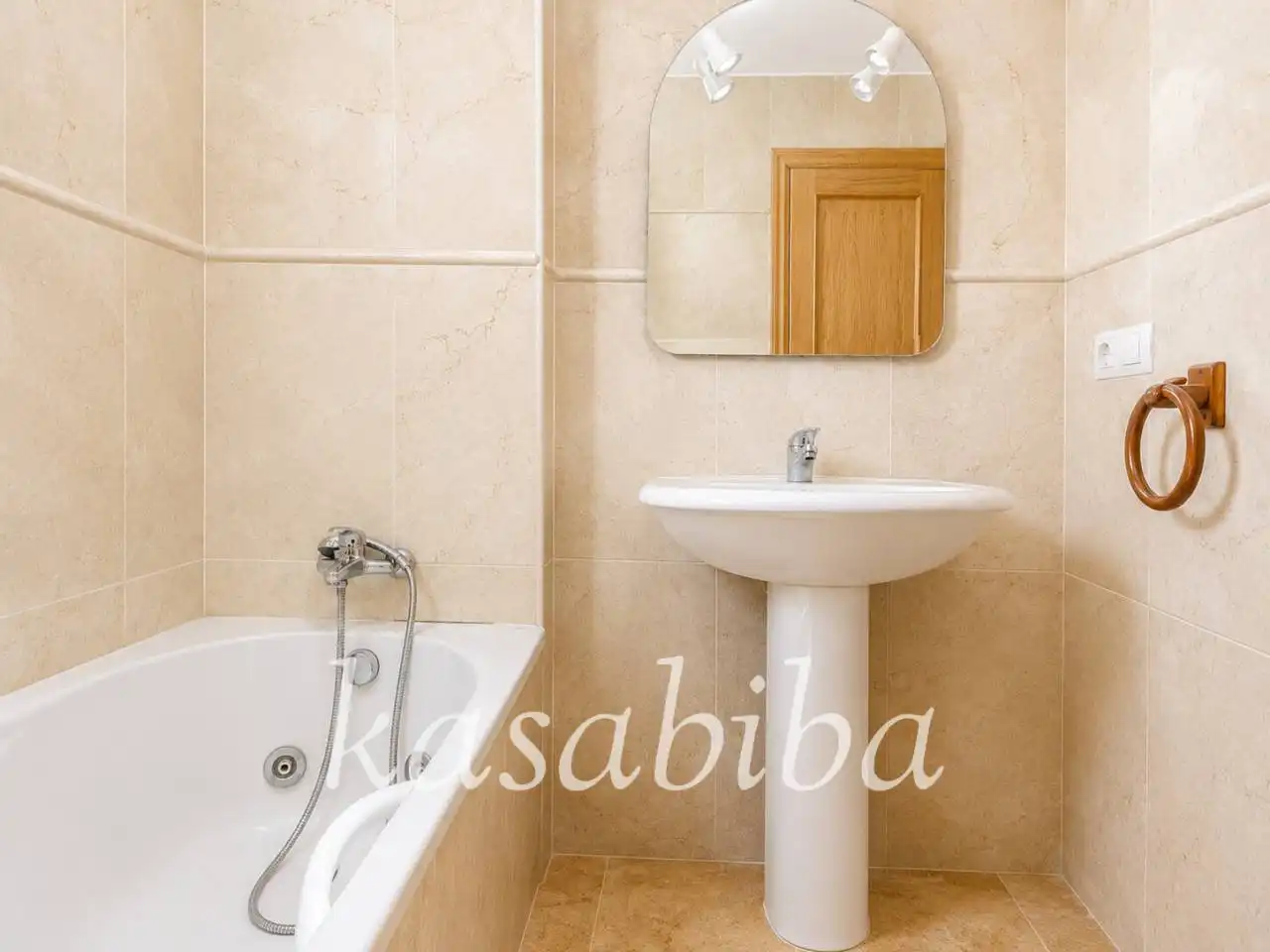 Bathroom of Houses for sale in Godelleta  with Private garden, Terrace and Swimming Pool