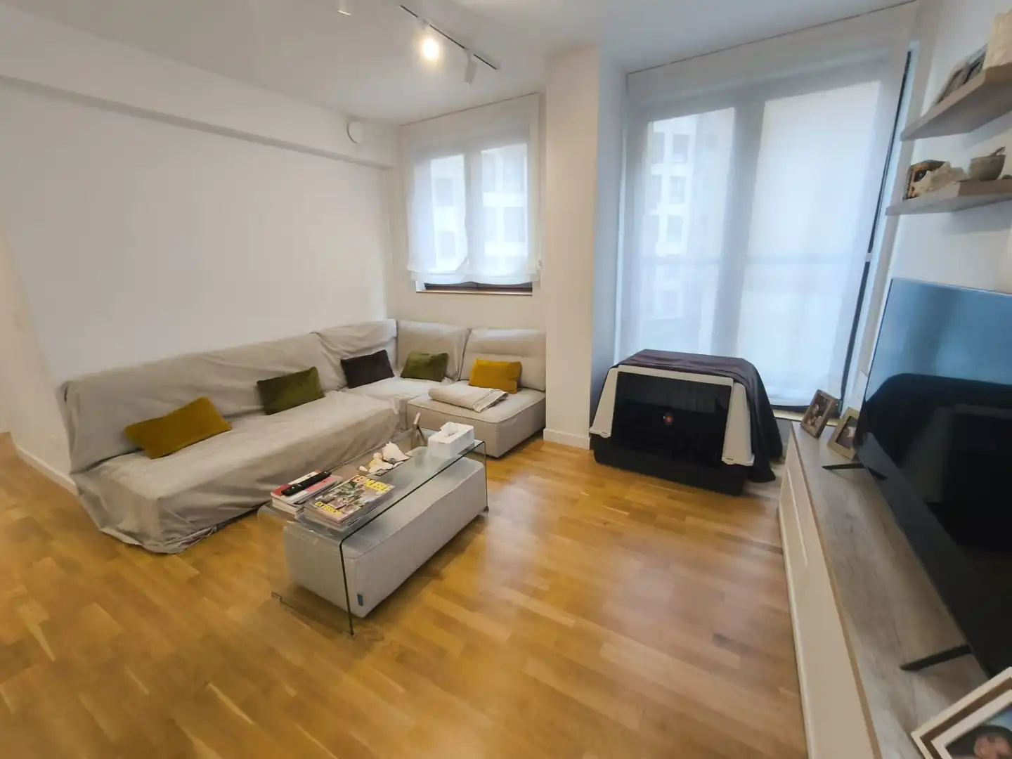 Sala de estar de Piso en venta en Valle de Trápaga-Trapagaran con Calefacción y Amueblado