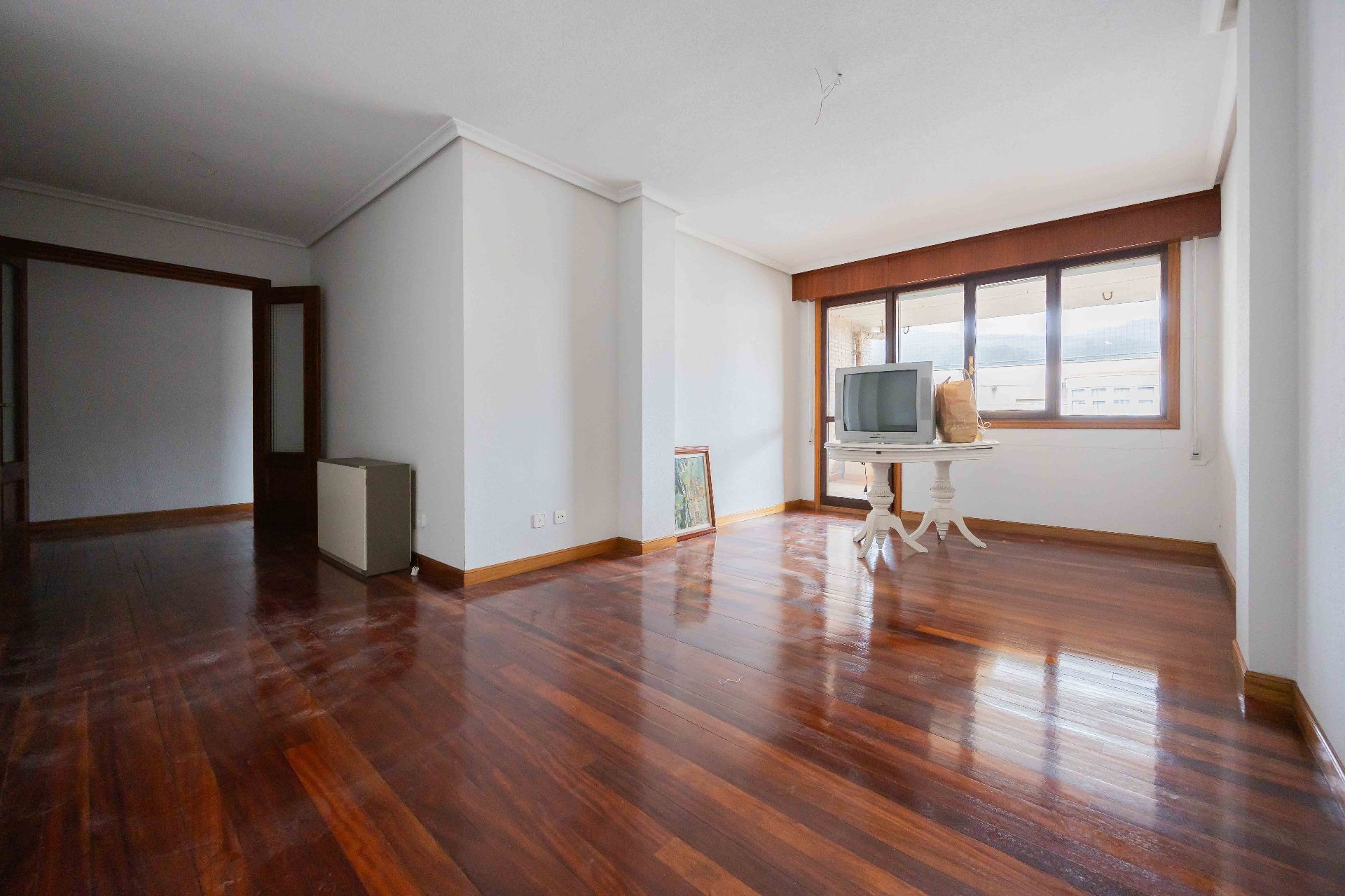 Living room of Flat for sale in Castro-Urdiales  with Storage room and Balcony