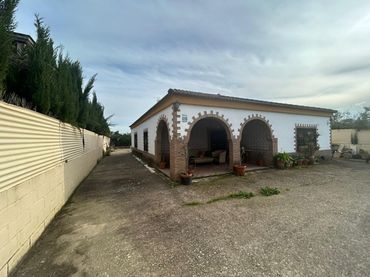 Xalet amb piscina en venda a Periurbano Este - Campiña
