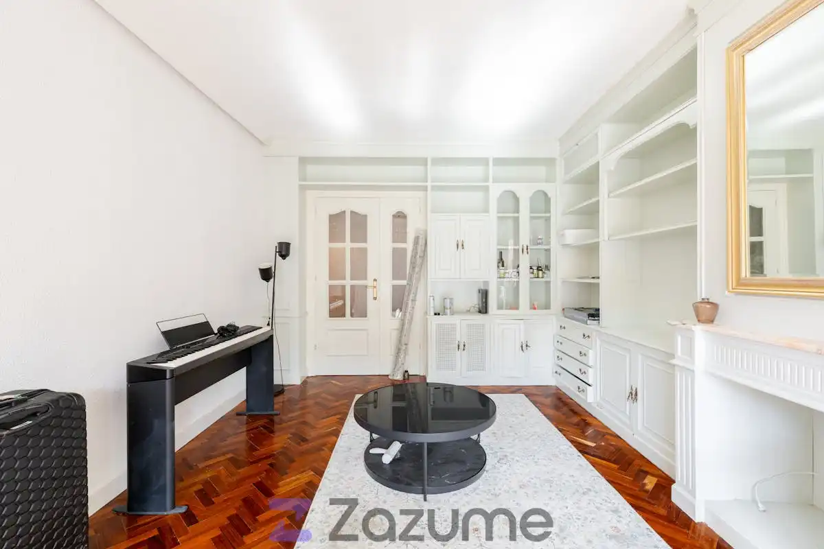 Sala de estar de Piso de alquiler en Alcobendas con Aire acondicionado, Calefacción y Parquet