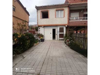 Vista exterior de Casa adosada en venda en Santander amb Terrassa