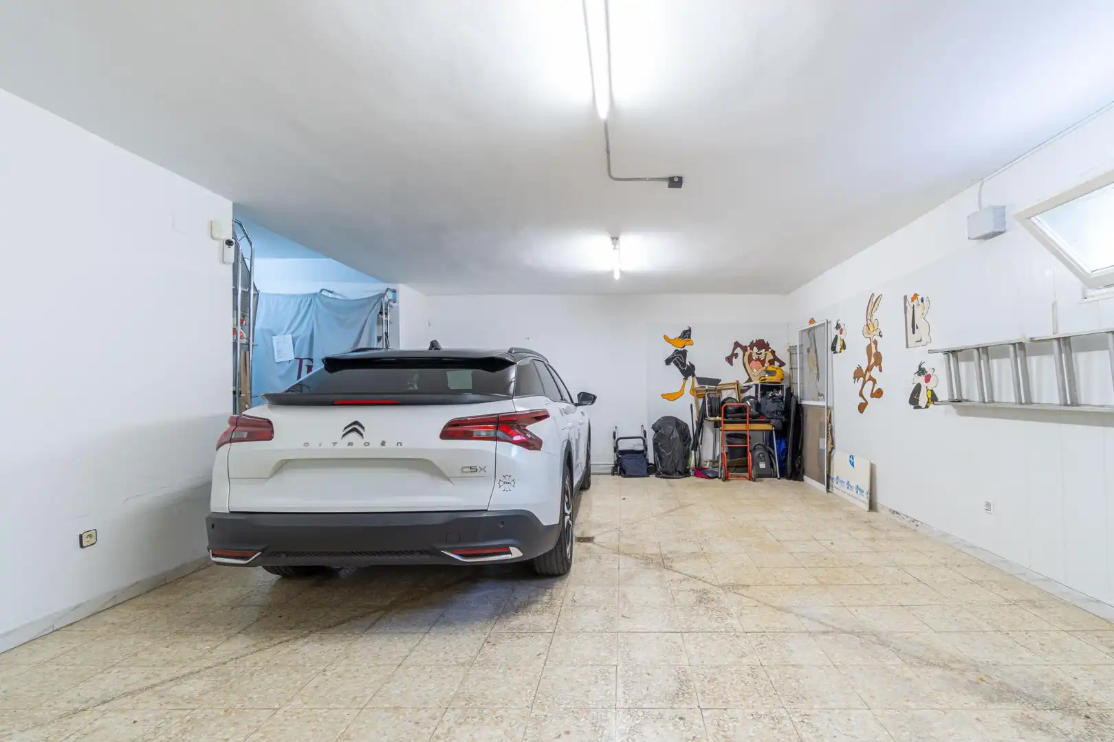 Parking de Casa o chalet en venta en Figueres con Aire acondicionado, Calefacción y Jardín privado