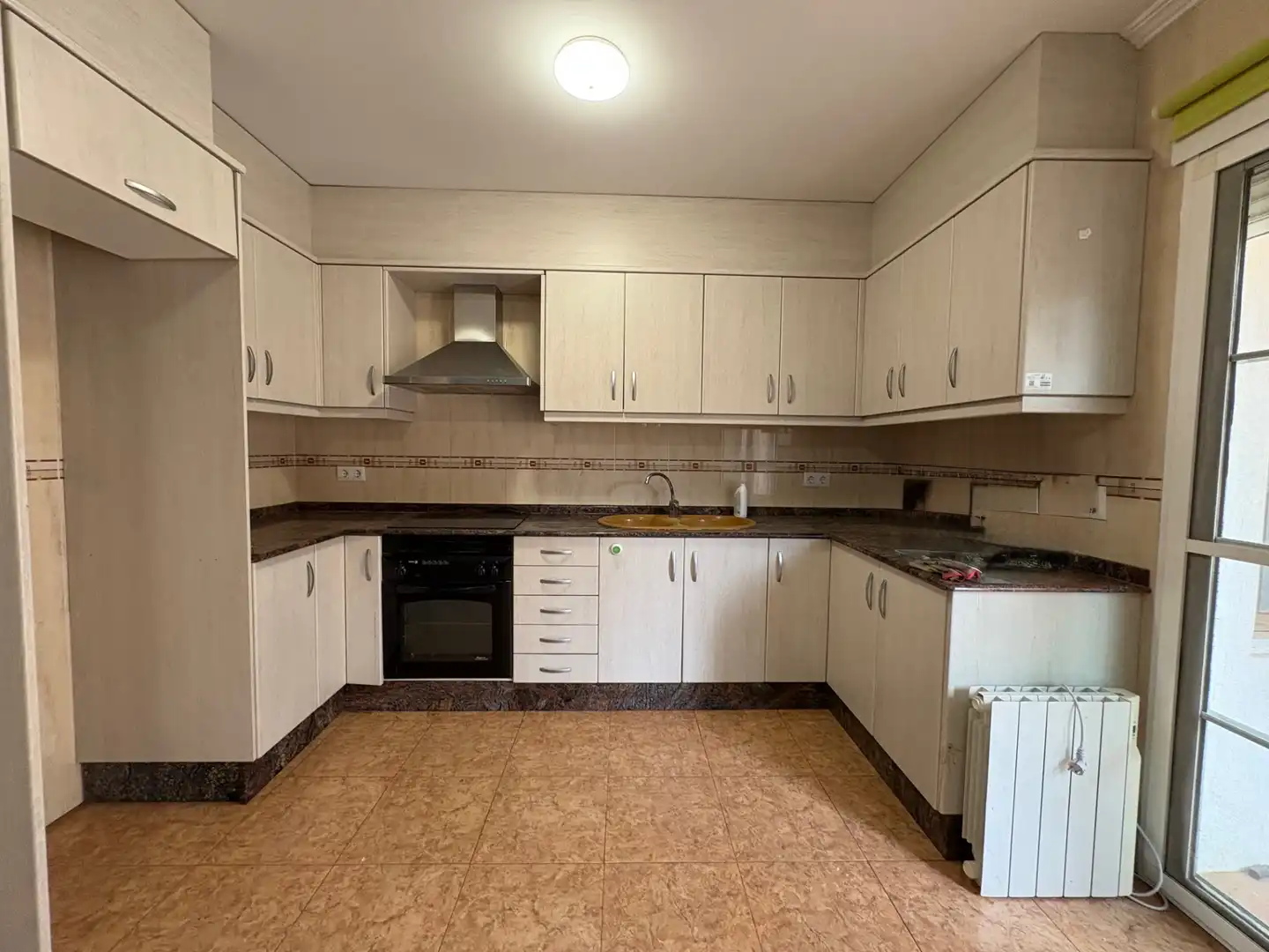 Cocina de Planta baja en venta en Vilamarxant con Terraza, Trastero y Balcón