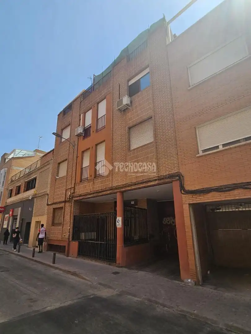 Vista exterior de Pis en venda en Madrid amb Calefacció, Terrassa i Traster