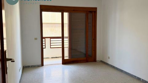 Foto 5 de Apartamento en venta en Calle León y Castillo, Centro - La Vega Alta, Arrecife