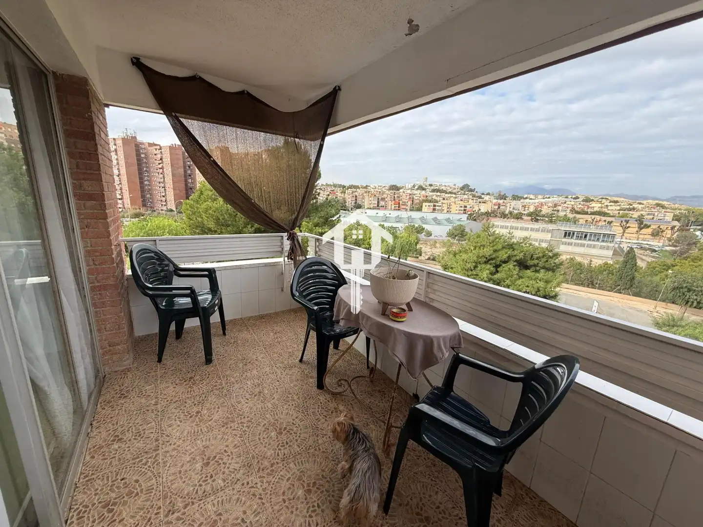 Terraza de Piso en venta en Alicante / Alacant con Terraza, Trastero y Balcón