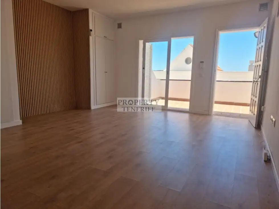 Vista exterior de Estudio en venta en Adeje con Piscina