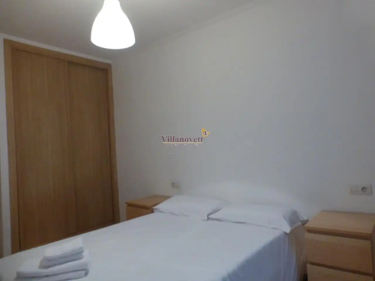Habitación de Apartamento en venta en Vigo  con Calefacción, Parquet y Amueblado