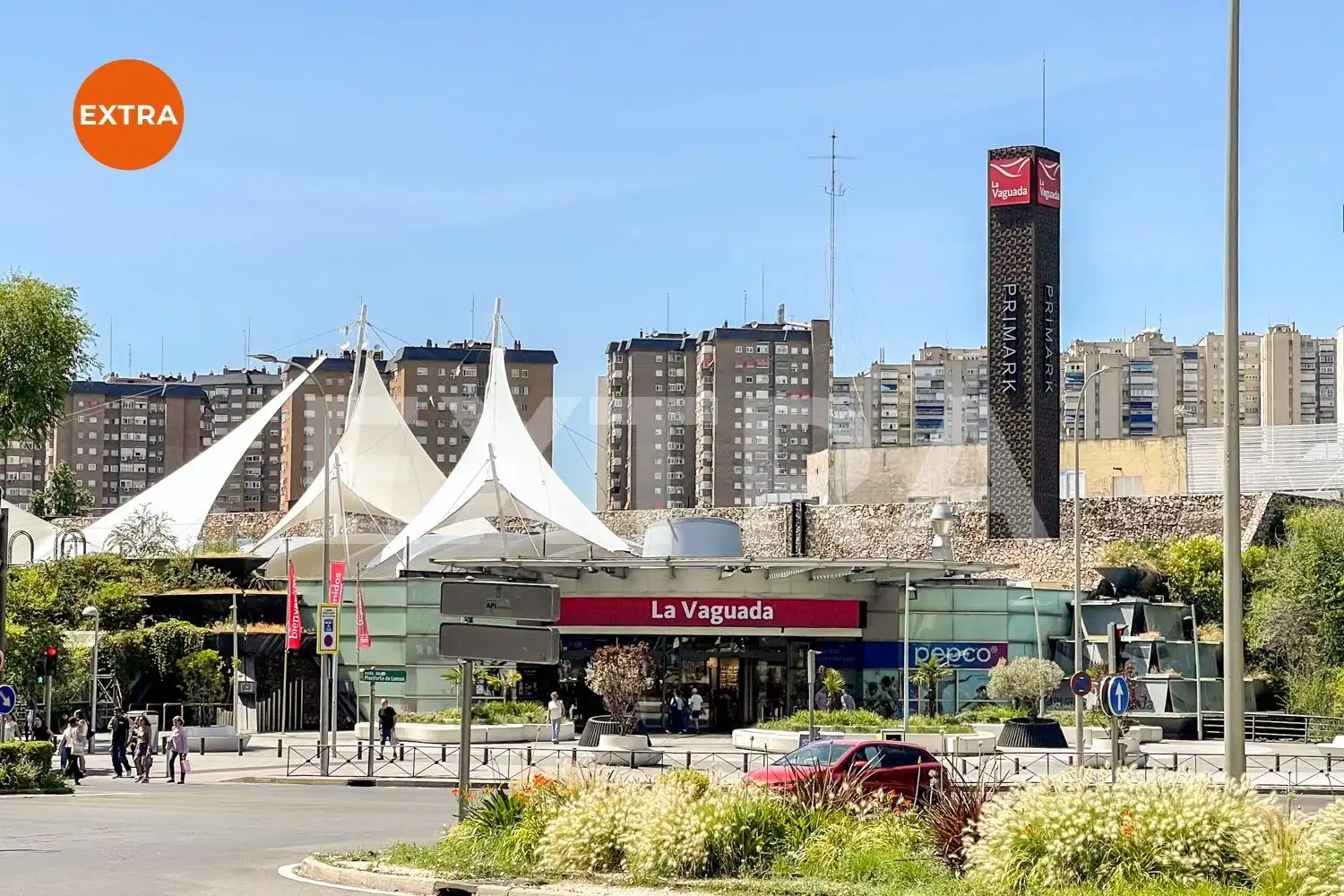 Vista exterior de Piso en venta en Madrid con Calefacción y Parquet