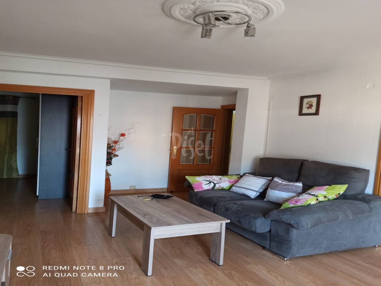 Living room of Flat for sale in  Zaragoza Capital  with Air Conditioner, Parquet flooring and Furnished