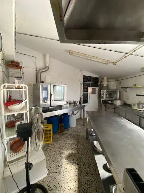 Cocina de Local de alquiler en Oviedo 