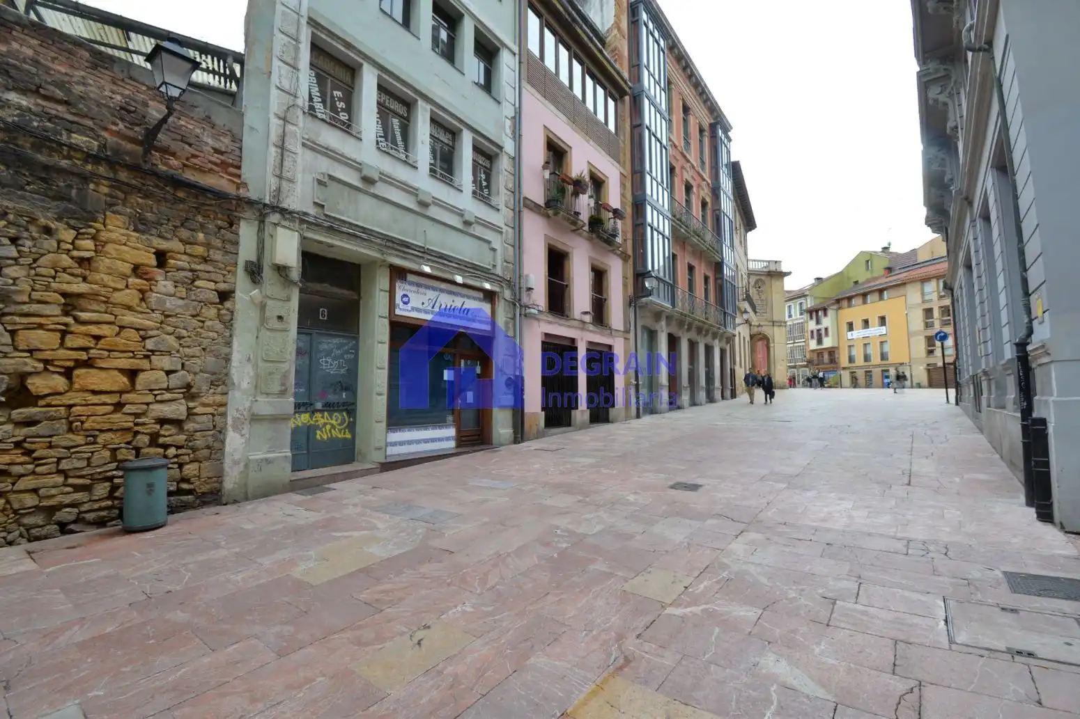 Vista exterior de Piso en venta en Oviedo  con Parquet, Terraza y Trastero