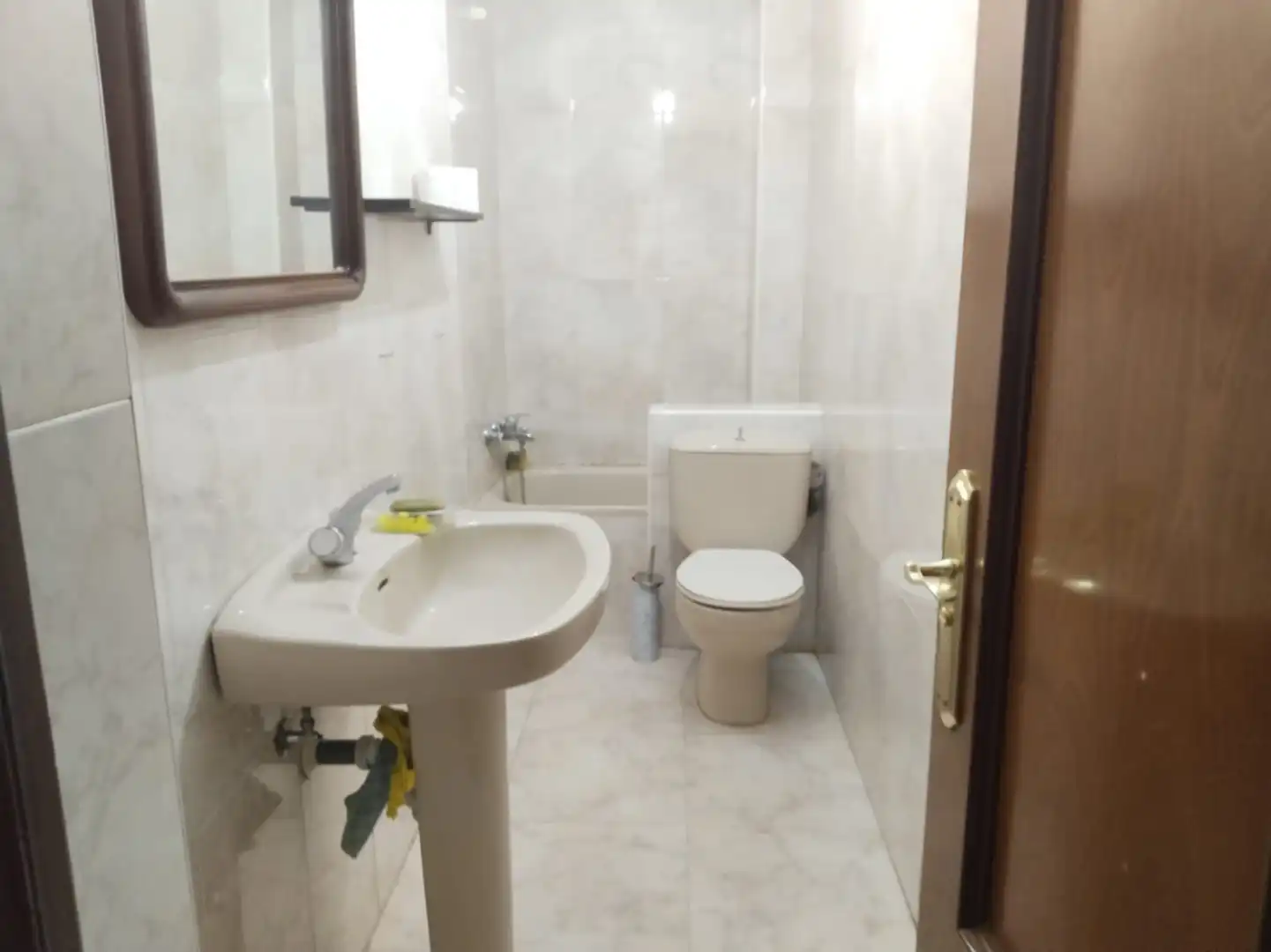 Badezimmer von Wohnung zum Verkauf in  Logroño mit Heizung und Möbliert