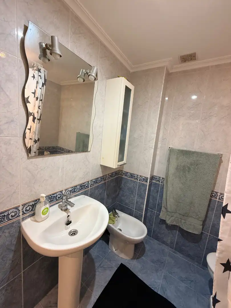 Badezimmer von Wohnung zum Verkauf in Hazas de Cesto mit Klimaanlage, Heizung und Terrasse