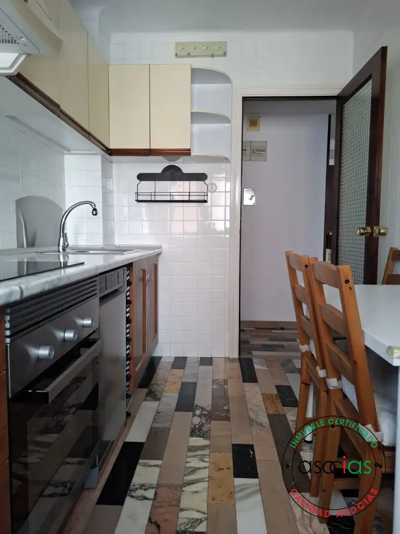 Cuina de Pis en venda en Gijón  amb Calefacció