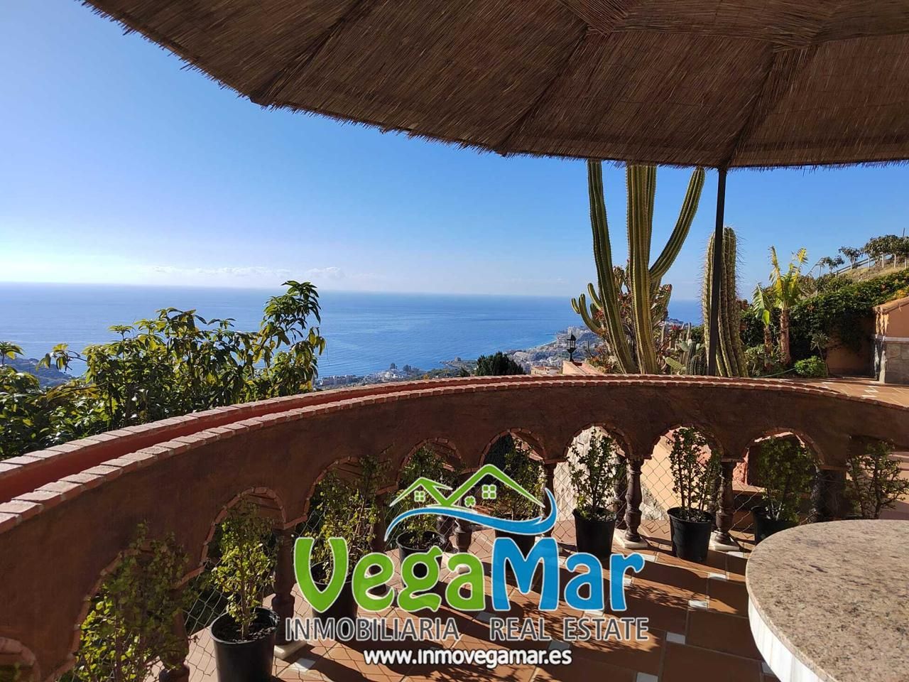 Country house for sale in Almuñécar  with Terrace and Swimming Pool