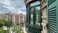 Vista exterior de Pis en venda en  Barcelona Capital amb Aire condicionat i Balcó