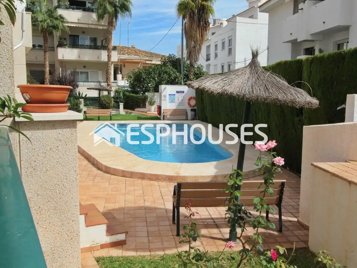 Schwimmbecken von Erdgeschoss zum Verkauf in Altea mit Klimaanlage, Heizung und Terrasse