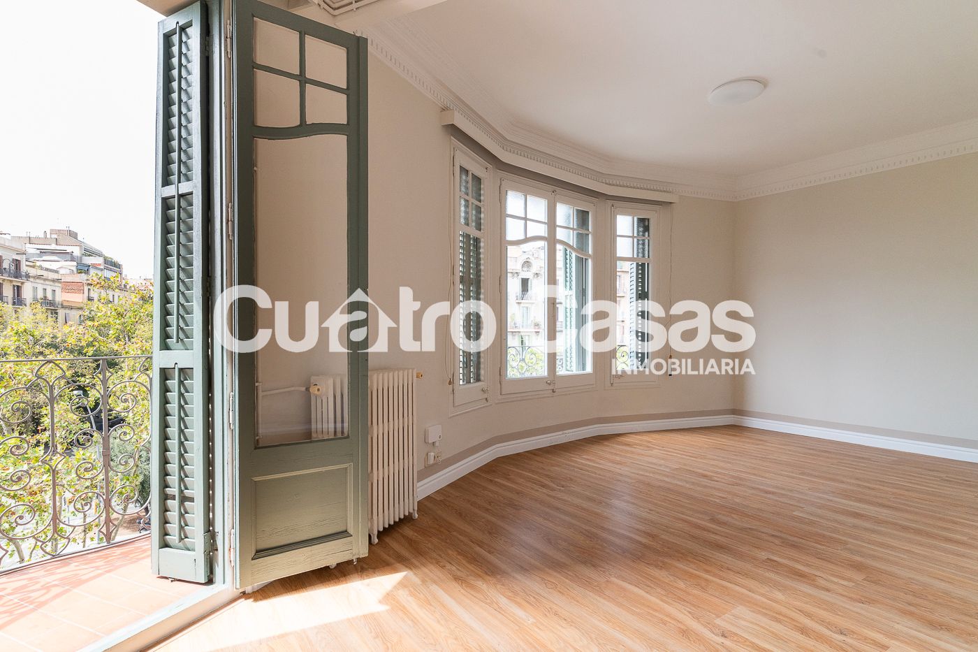 Piso en venta en Gran Via de les Corts Catalanes, Fort Pienc, Eixample